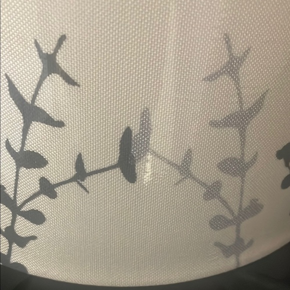 Elegant White and Gray Lampshade new Allen + Roth brand / lamps - Picture 4 of 4